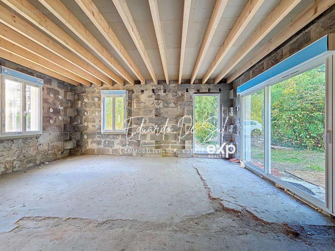 Maison à BLANQUEFORT