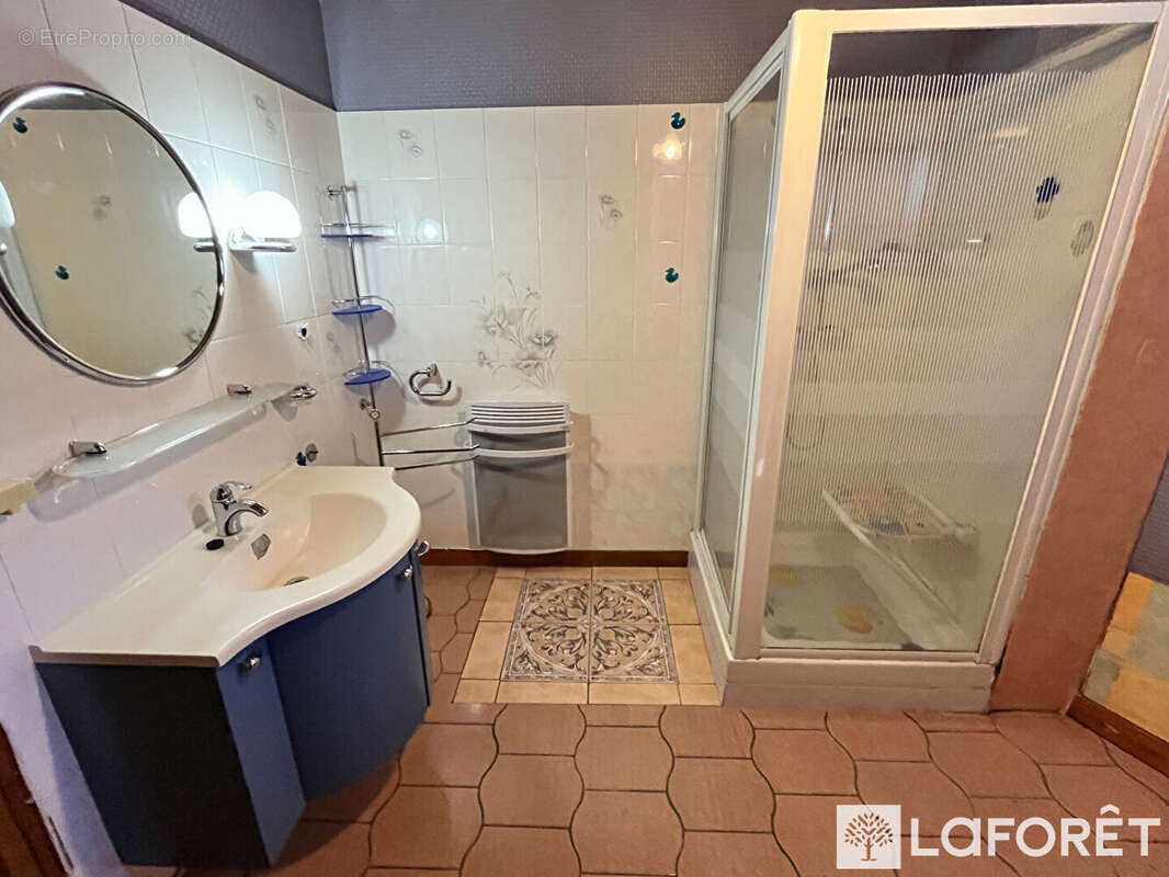 Maison à SAINT-BERAIN