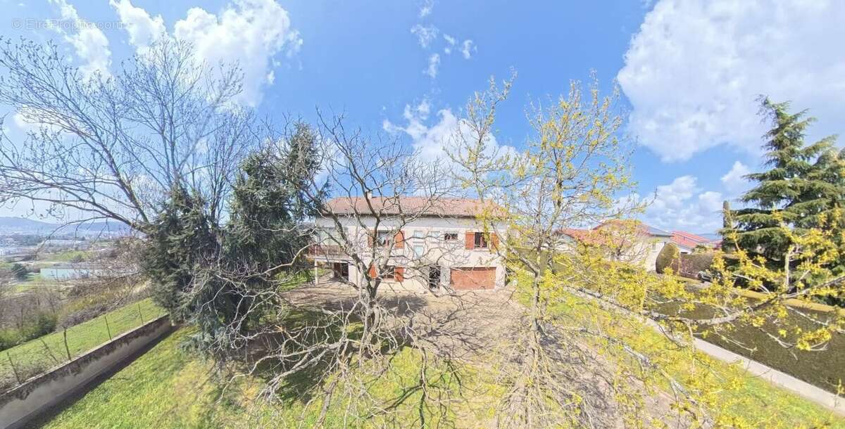 Maison à LA TALAUDIERE