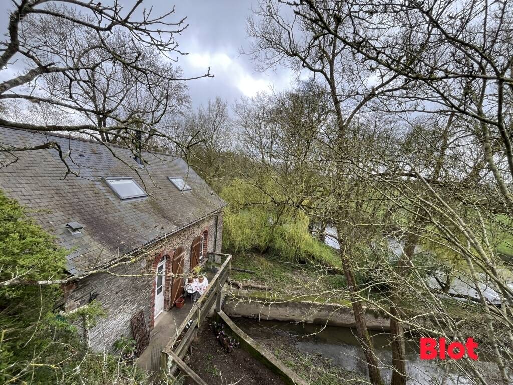 Maison à ERCE-EN-LAMEE