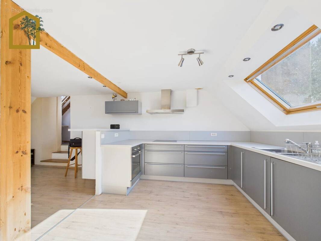 Appartement à FESCHES-LE-CHATEL