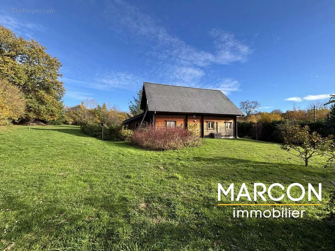 Maison à AUZANCES