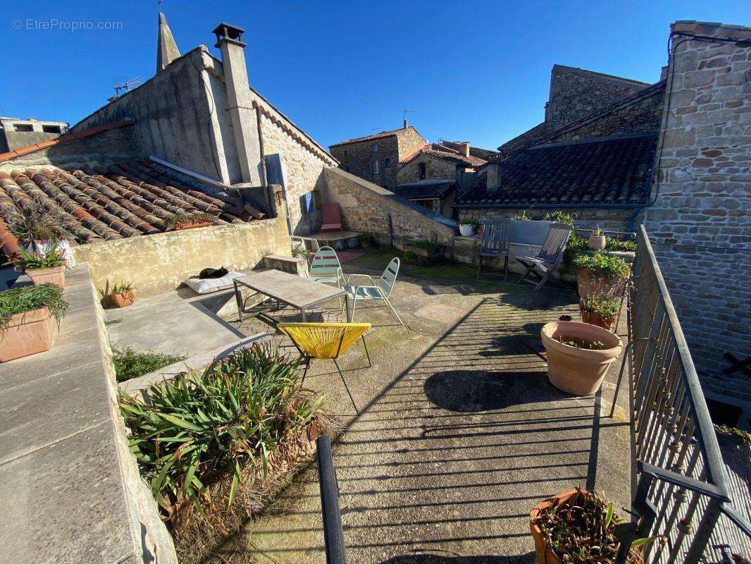 Maison à BARJAC