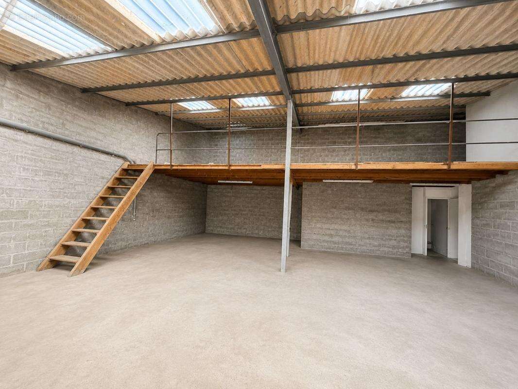 Aytré – ensemble immobilier à vocation professionnelle avec maison d’habitation - photo 14