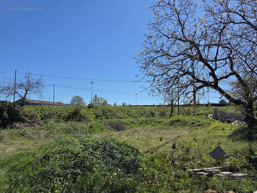 Terrain à VILLENEUVE