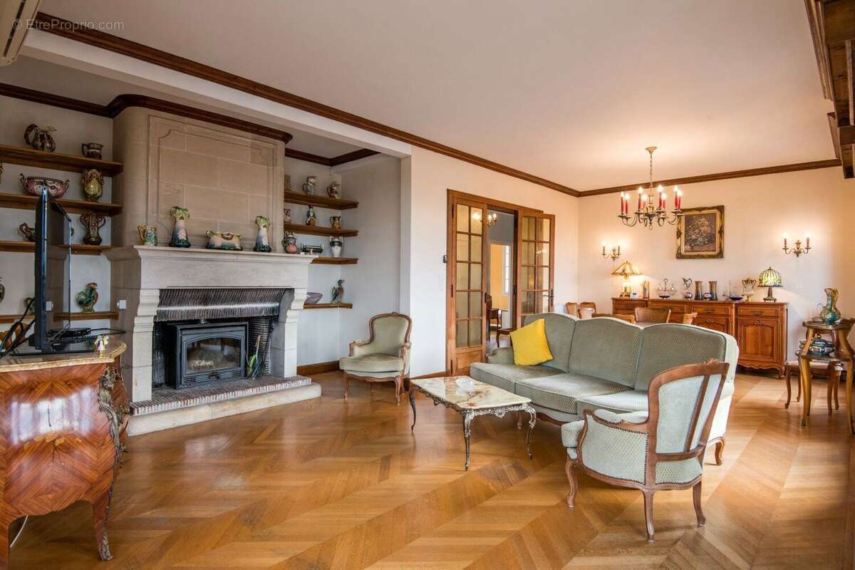 Exlusivité:Maison familiale au coeur  d'un village Corrézien, proche Brive - photo 9
