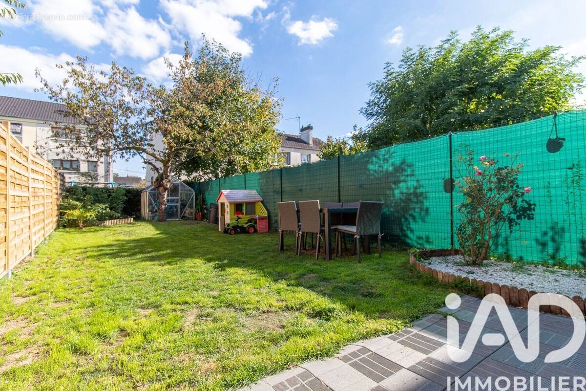 Photo 1 - Maison à VILLEPREUX