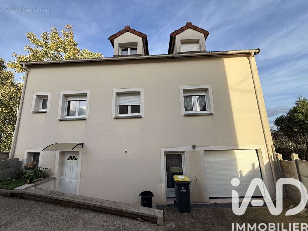 Photo 2 - Appartement à QUINCY-SOUS-SENART