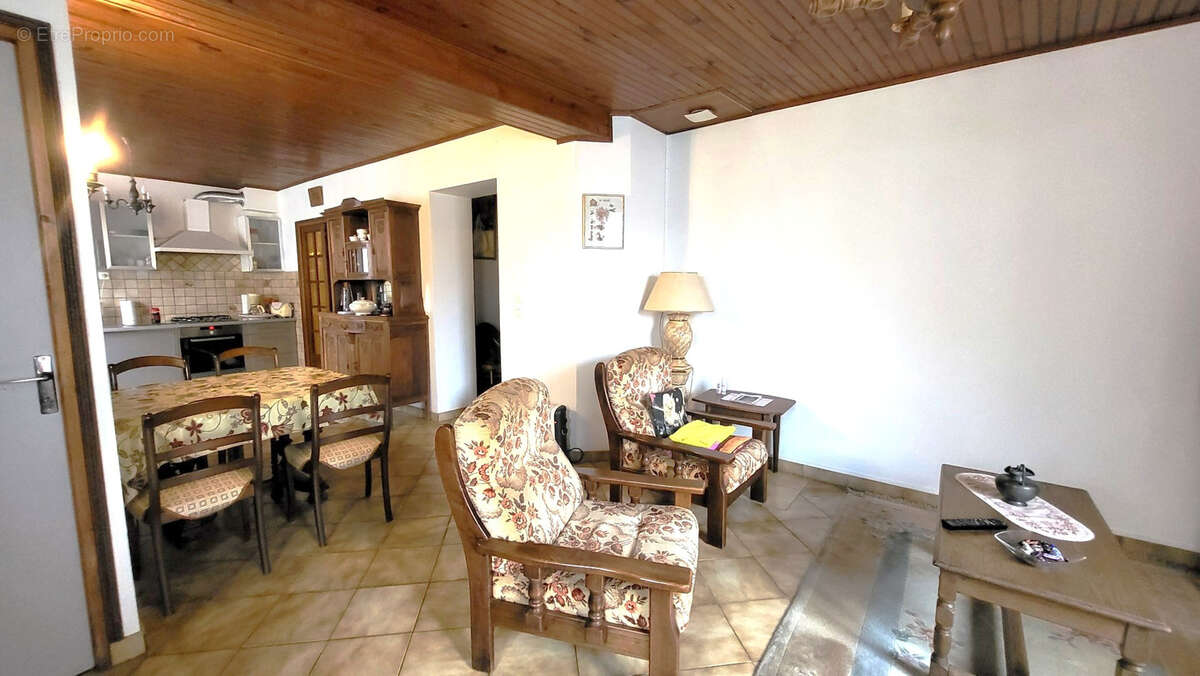 Maison à ROMENY-SUR-MARNE