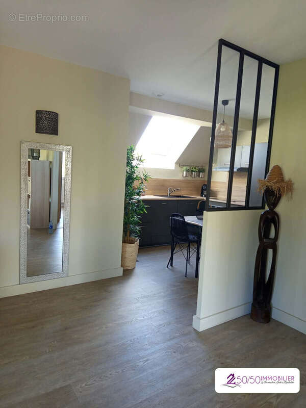 Cuisine - Maison à GUISSENY