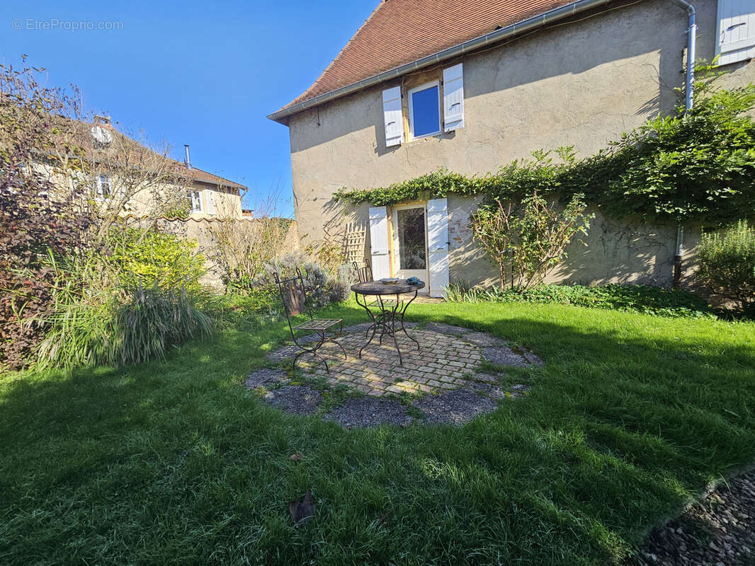 Maison à LIGNY-EN-BRIONNAIS