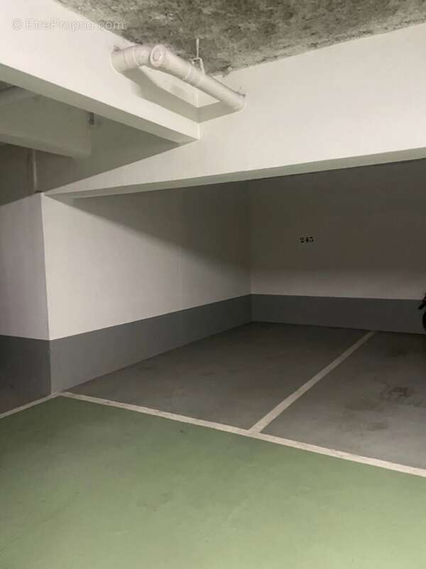 Parking à PARIS-14E