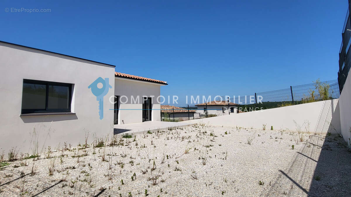 DPT GARD (30), à vendre, NIMES proche, maison neuve de plain-pied type 4, 113m2 habitables, garage, terrain - photo 11