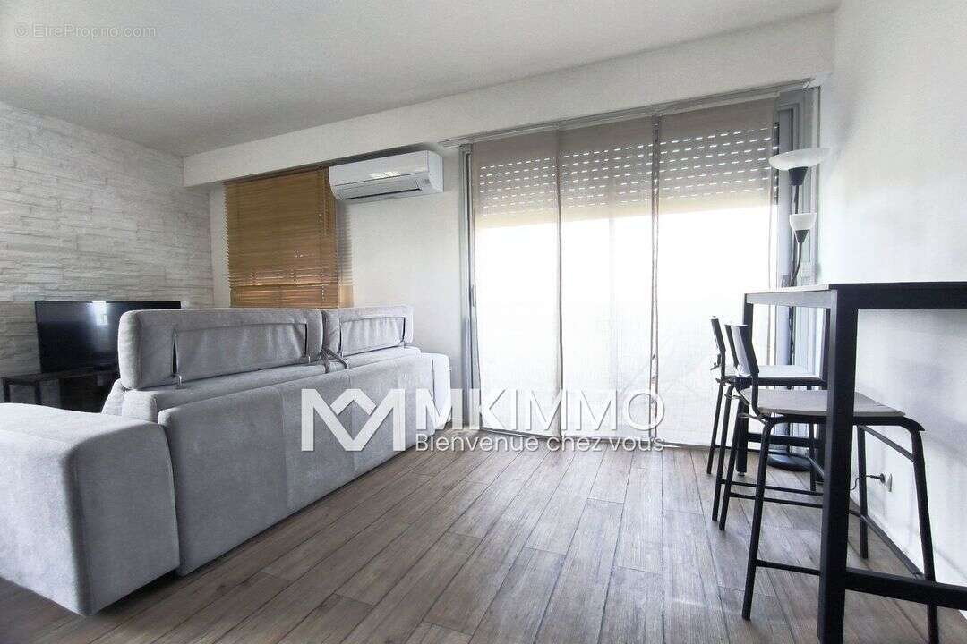 Appartement à VILLENEUVE-LOUBET