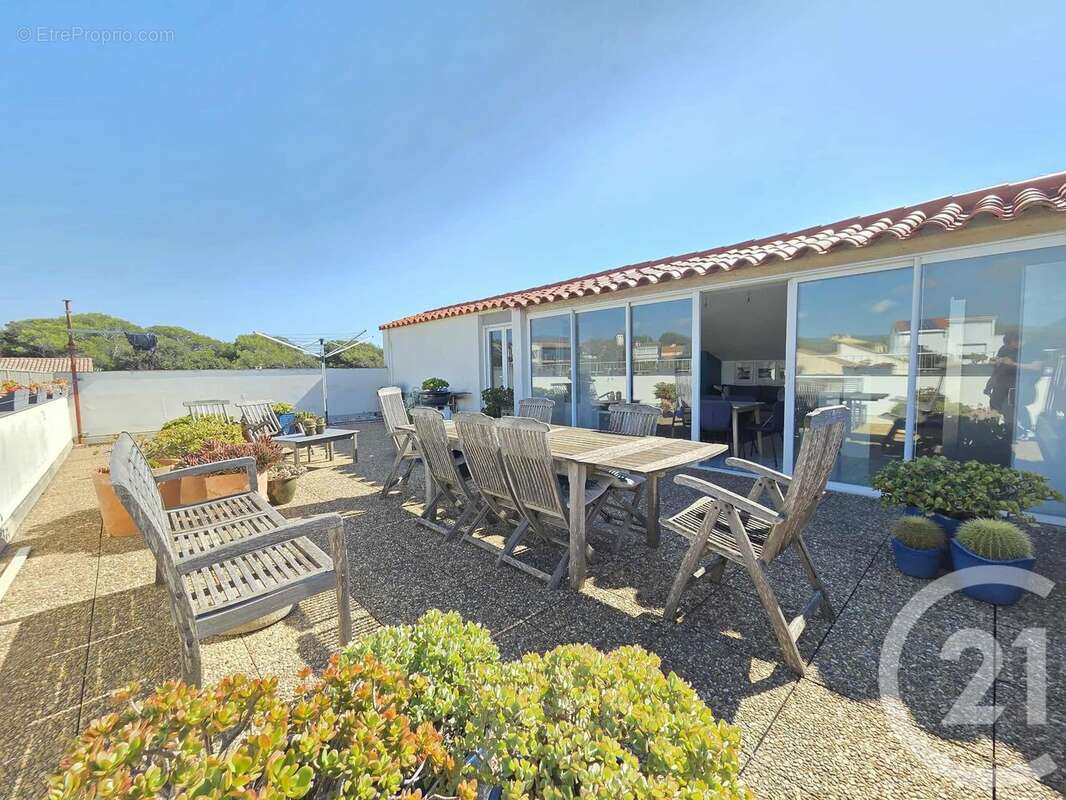 Autre à SIX-FOURS-LES-PLAGES