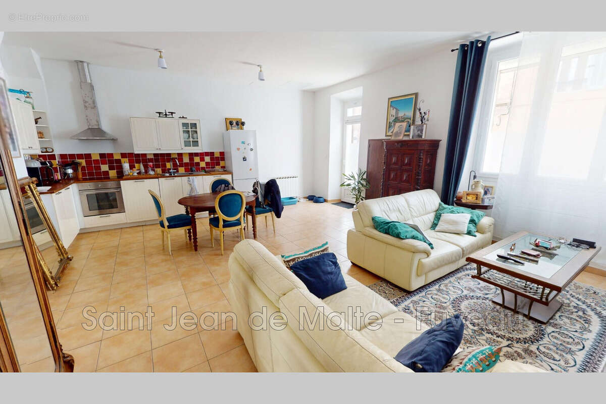 Appartement à SAINT-ZACHARIE