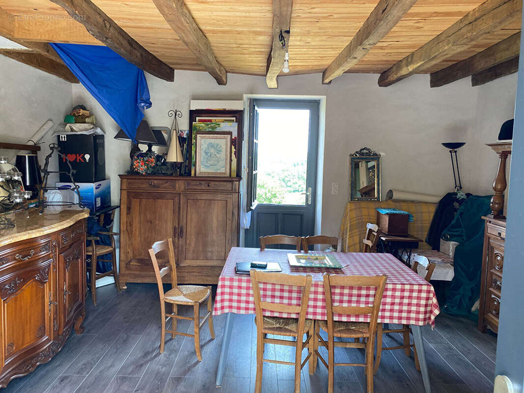 Ensemble de deux maisons  sur 4275m² - photo 7