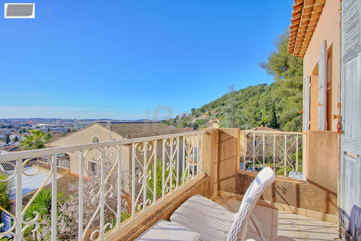 Appartement à LA GARDE