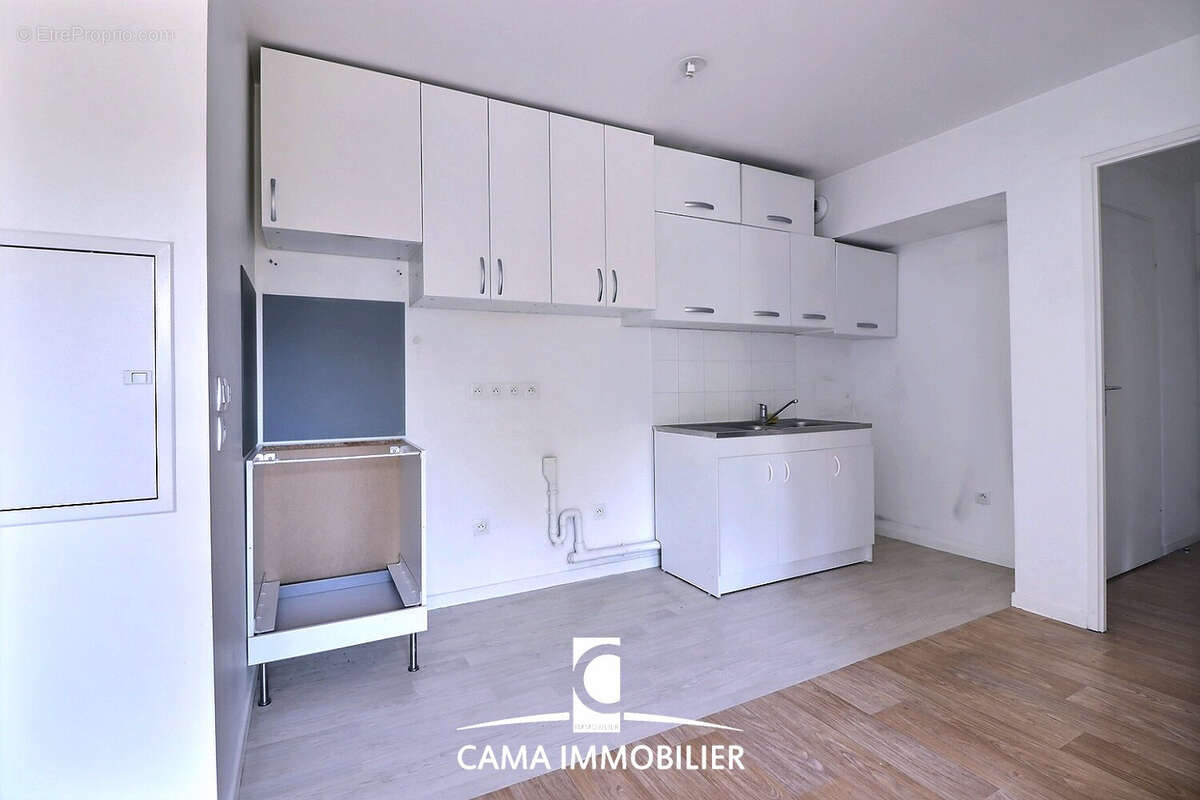 Appartement à FONTENAY-LE-FLEURY