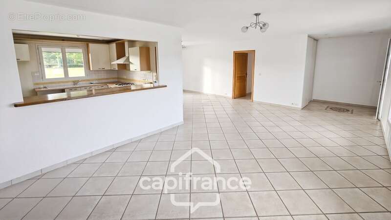 Maison à vendre 5 pièces avec 4613 m² de terrain à SAINT MARTIN EN BRESSE (71) - photo 4
