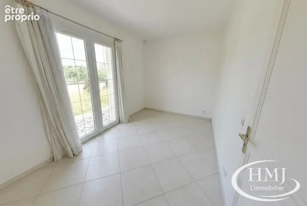 Maison 8 pièces 212 m² à vendre à Courcouronnes (91080) - photo 8