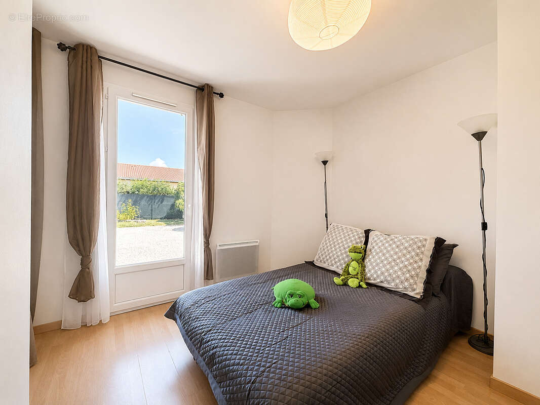 Maison de plain-pied de 109,5 m2 sur terrain constructible de 1 026 m2 - photo 8