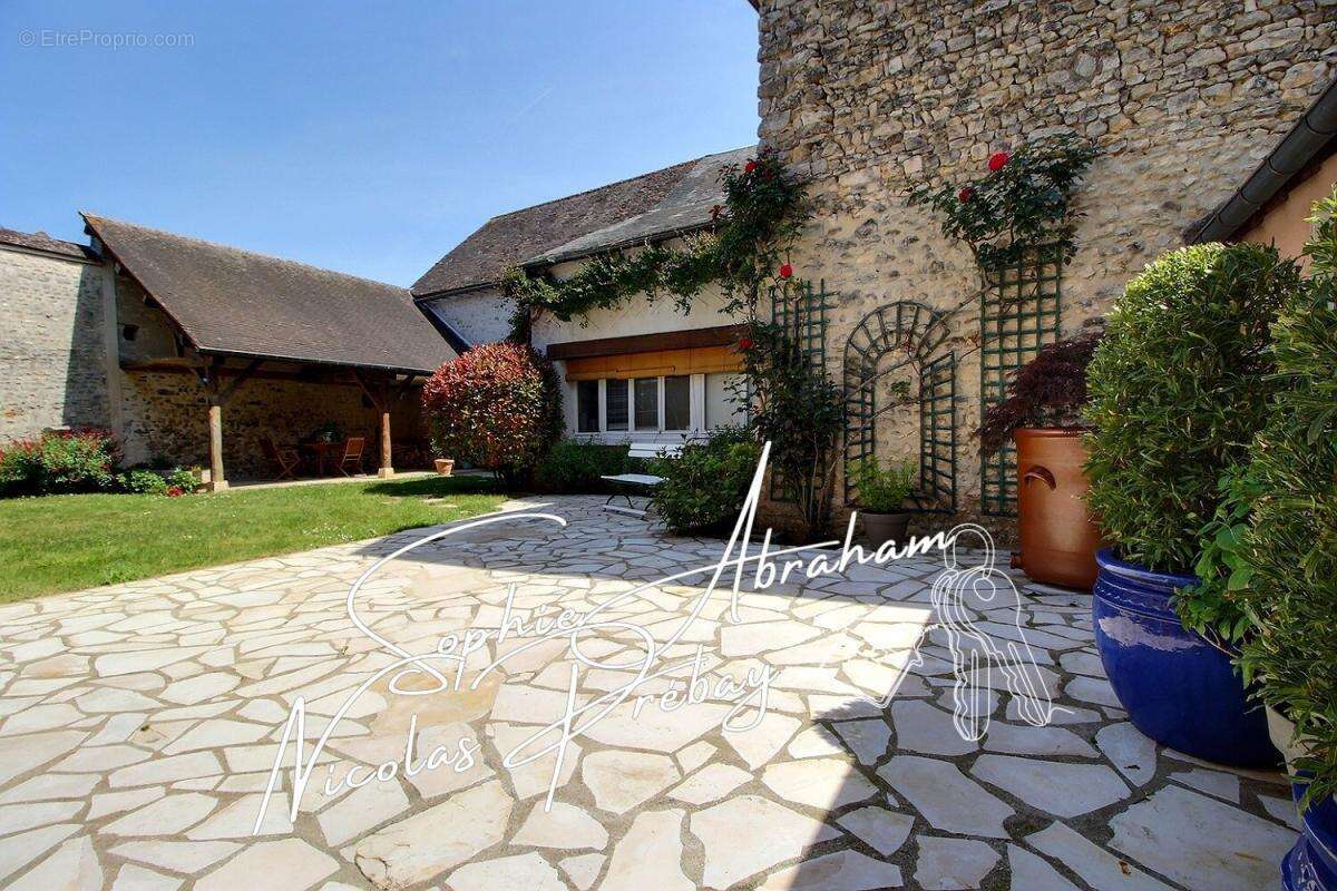 Maison à MEREVILLE