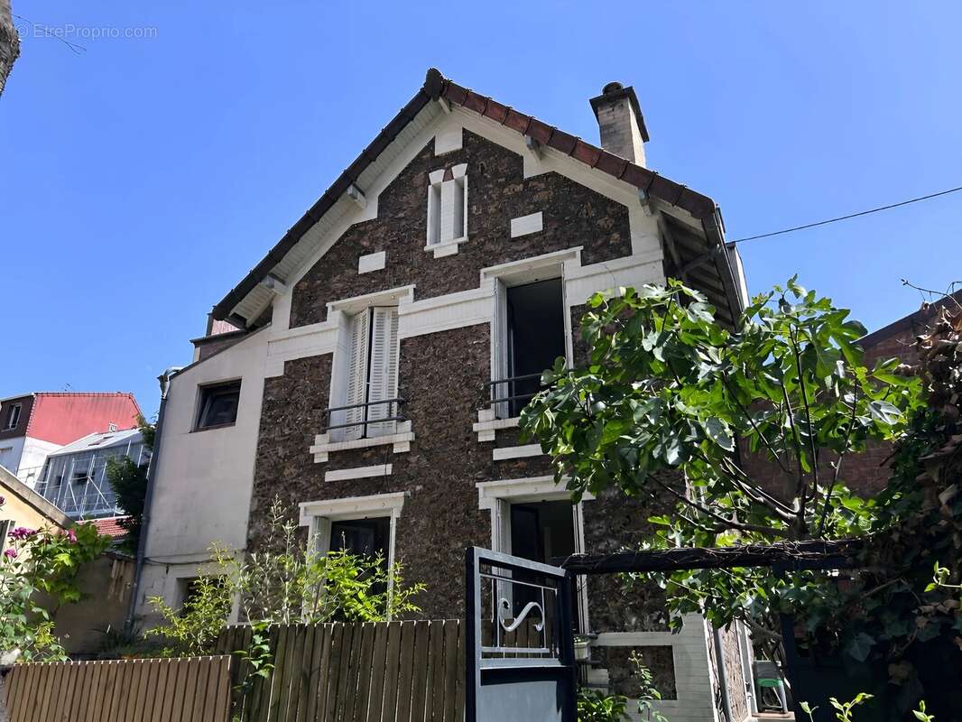 Maison à IVRY-SUR-SEINE