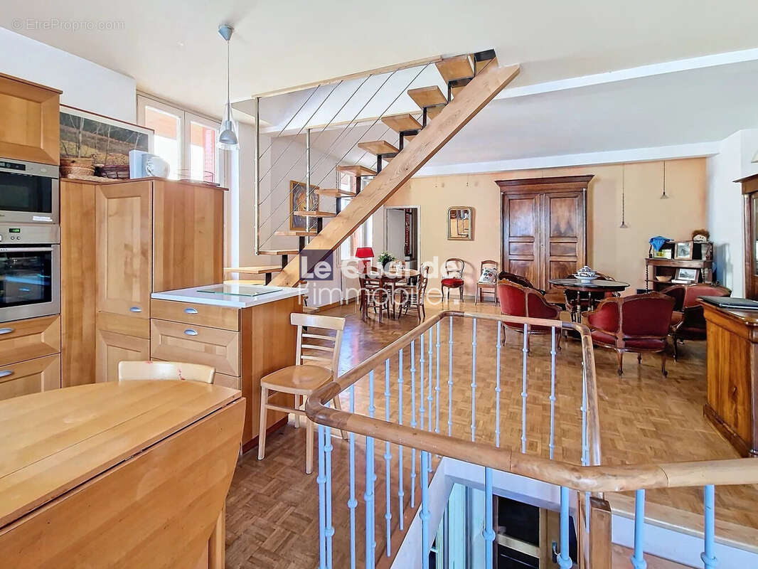 Maison 197 m² à Grenoble  - photo 4