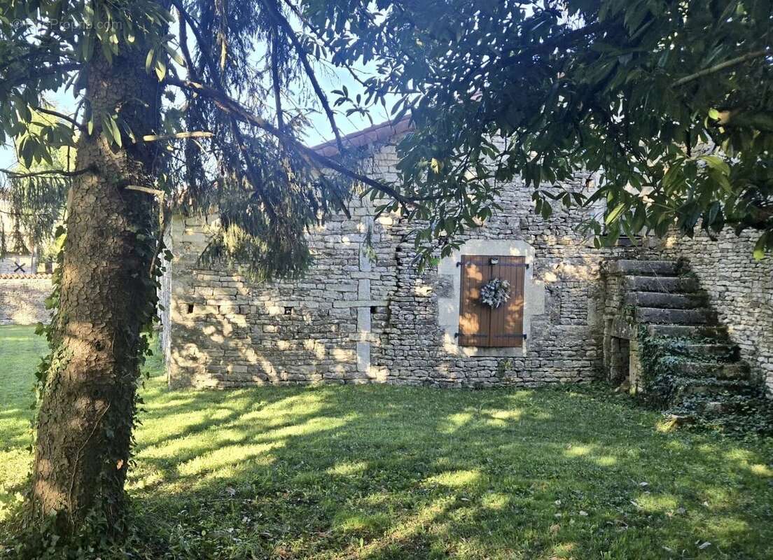 Maison à SAUZE-VAUSSAIS