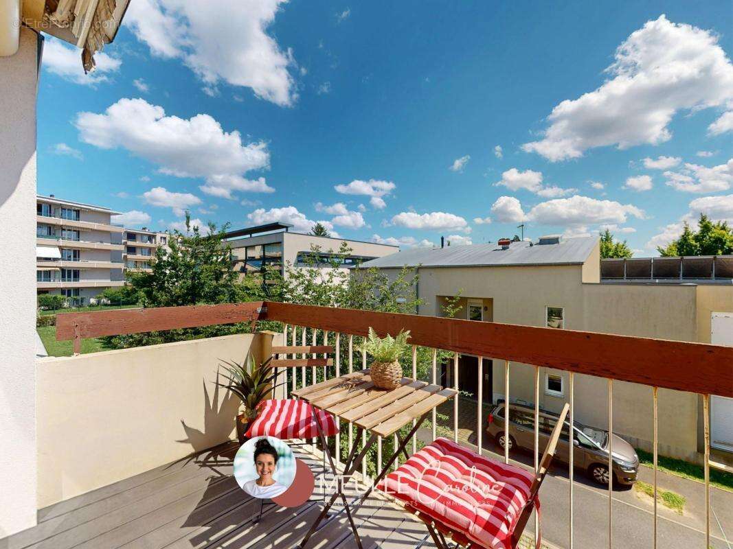 Appartement à CHAMPAGNE-AU-MONT-D'OR