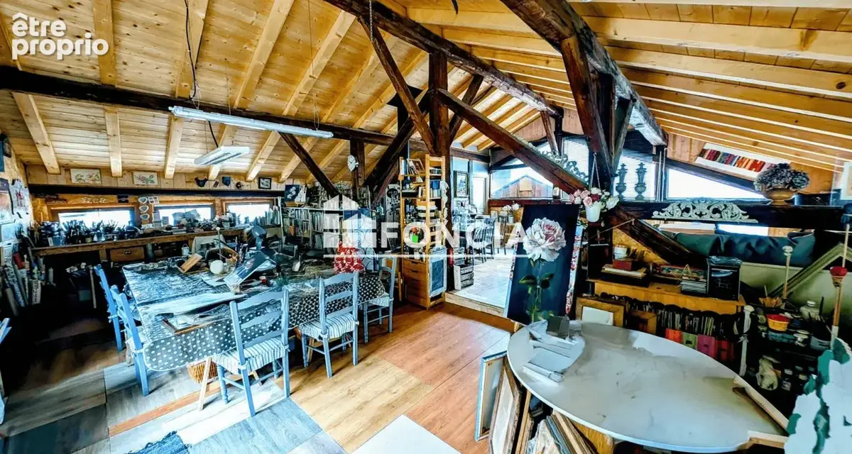 À La Côte-d’Aime, maison savoyarde de 188,73 m² habitables avec sept chambres, exposition plein sud et vue sur les glaciers. Deu - photo 15