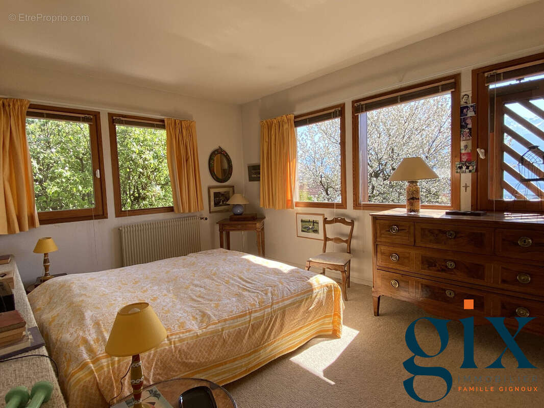 Maison à SAINT-ISMIER