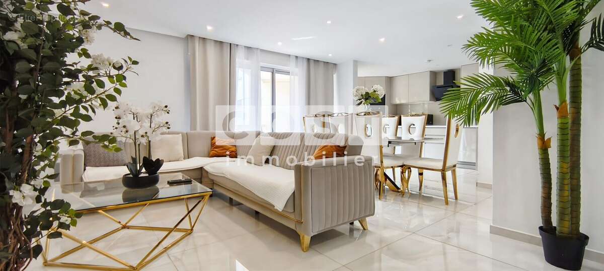 Appartement à COURBEVOIE