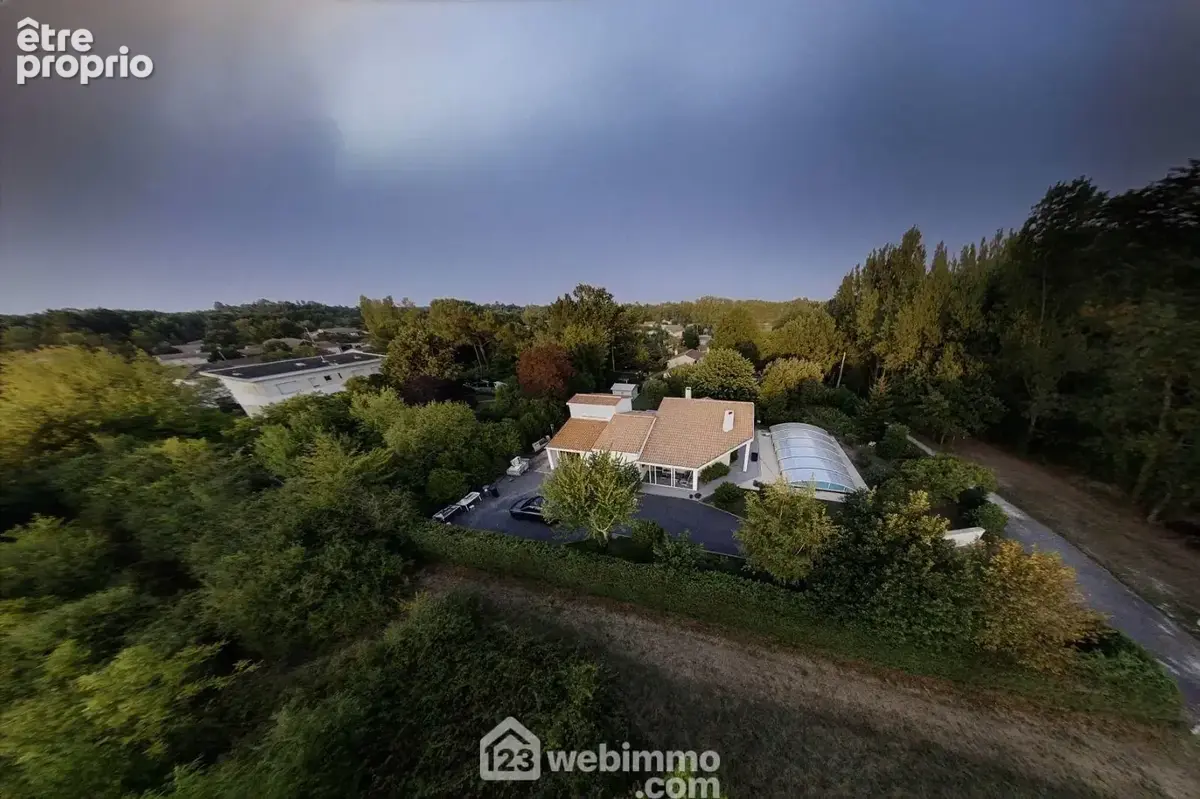 Maison 7 pièces 170 m² à vendre à Blanquefort (33290) - photo 2