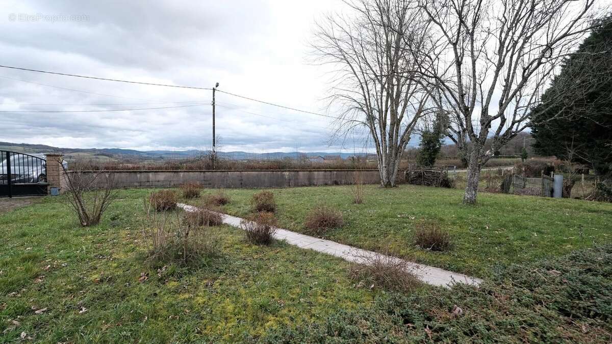 Maison à DUN-SUR-GRANDRY