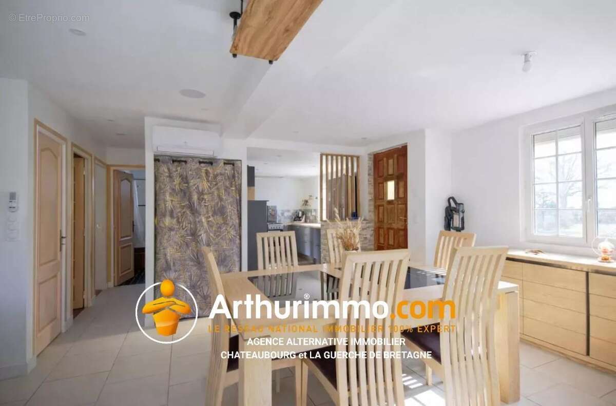 Maison à ARGENTRE-DU-PLESSIS