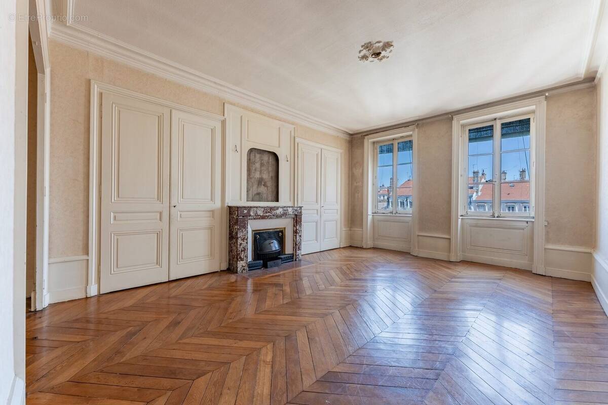 Appartement à LYON-6E