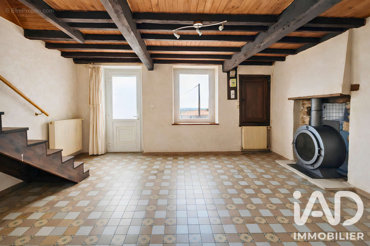 Maison 85 m² à Saint-Polgues  - photo 7