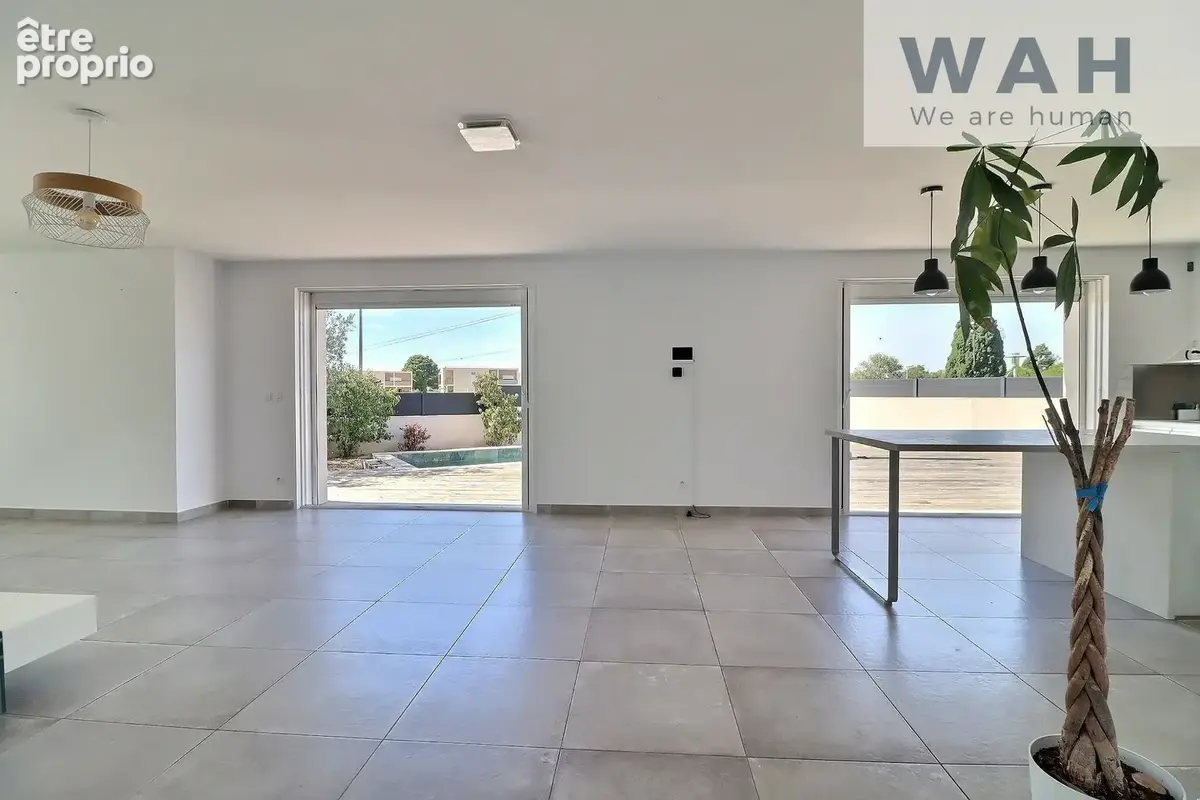 Saint-Aunès   Maison plain-pied 152 m2   Piscine   4 chambres   Bureau indépendant   Garage - photo 4