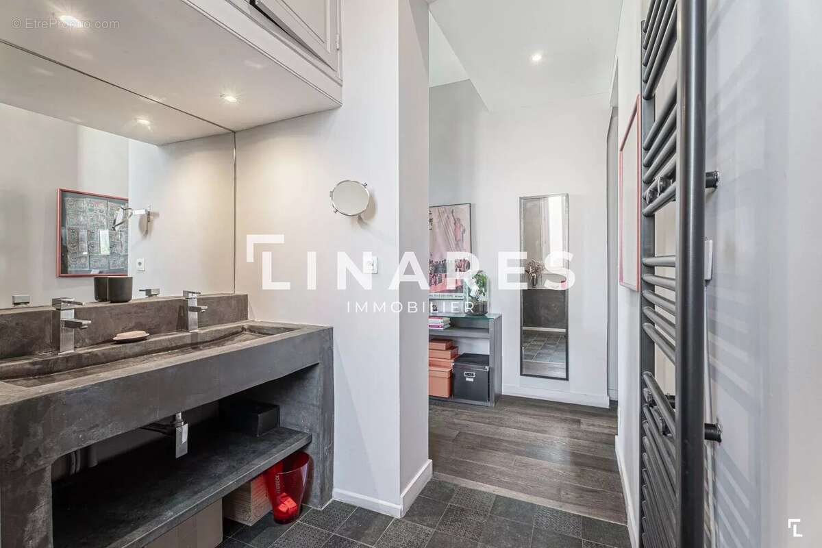 Appartement à MARSEILLE-8E