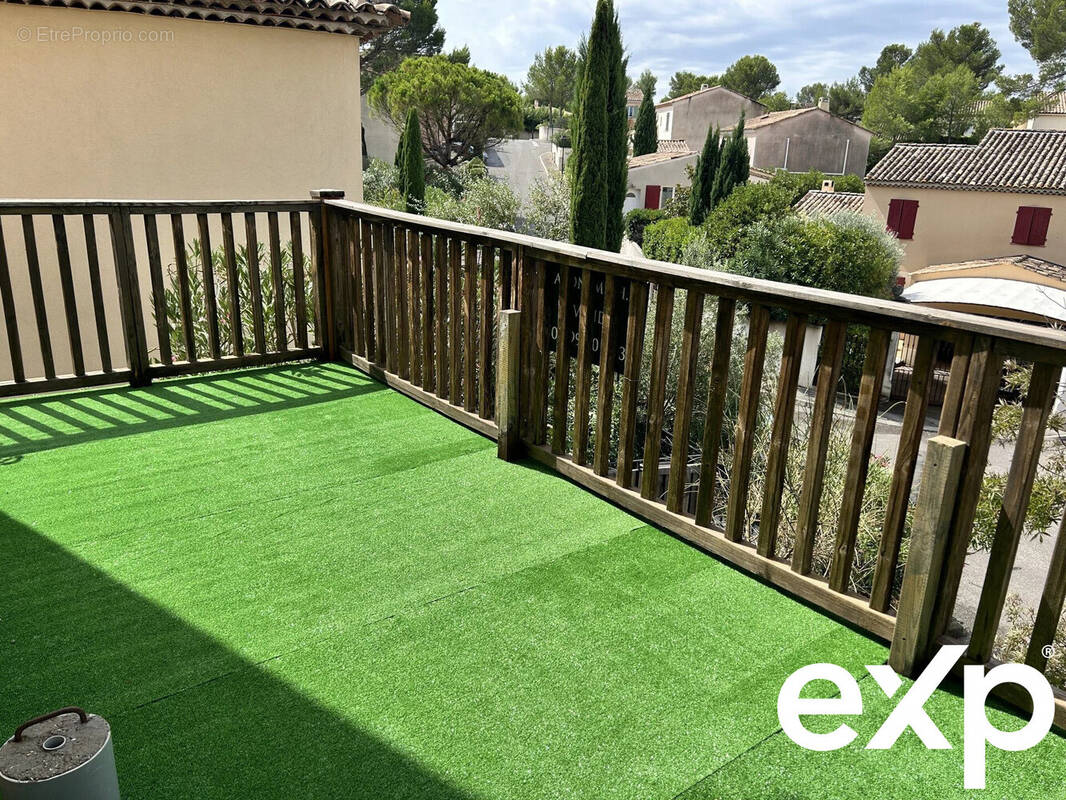 Appartement à MALLEMORT