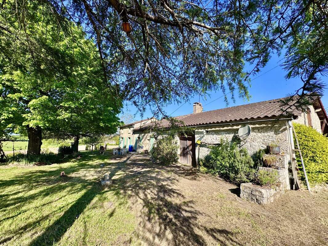 Maison à SIGOULES
