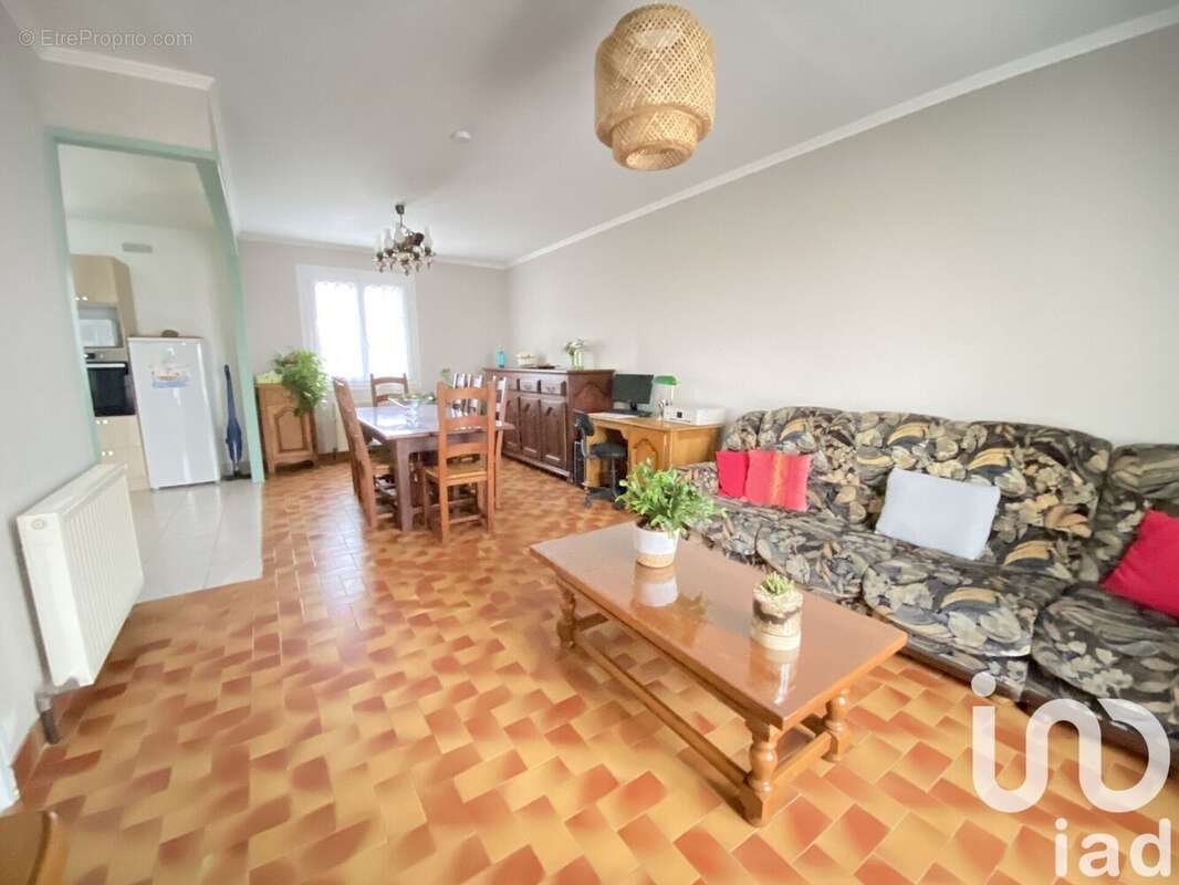 Photo 3 - Maison à SAINT-FLOVIER