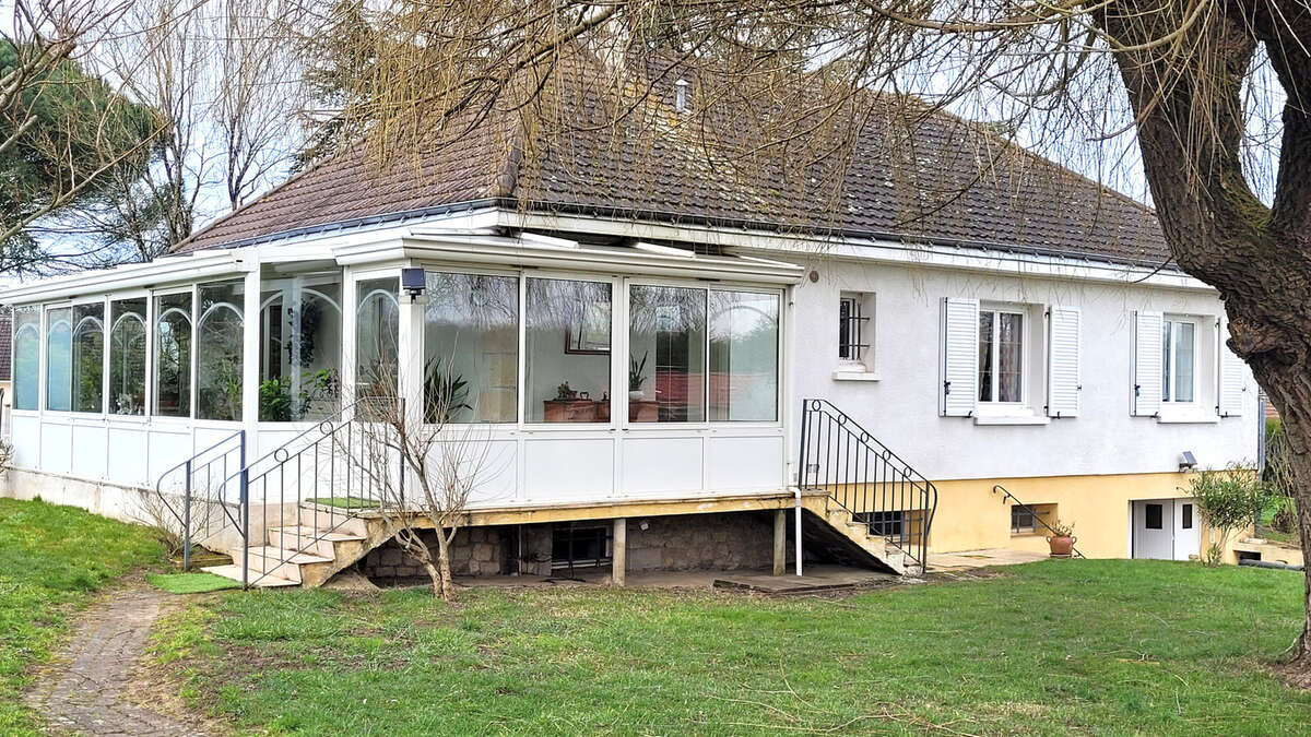 Maison à NOYANT-DE-TOURAINE