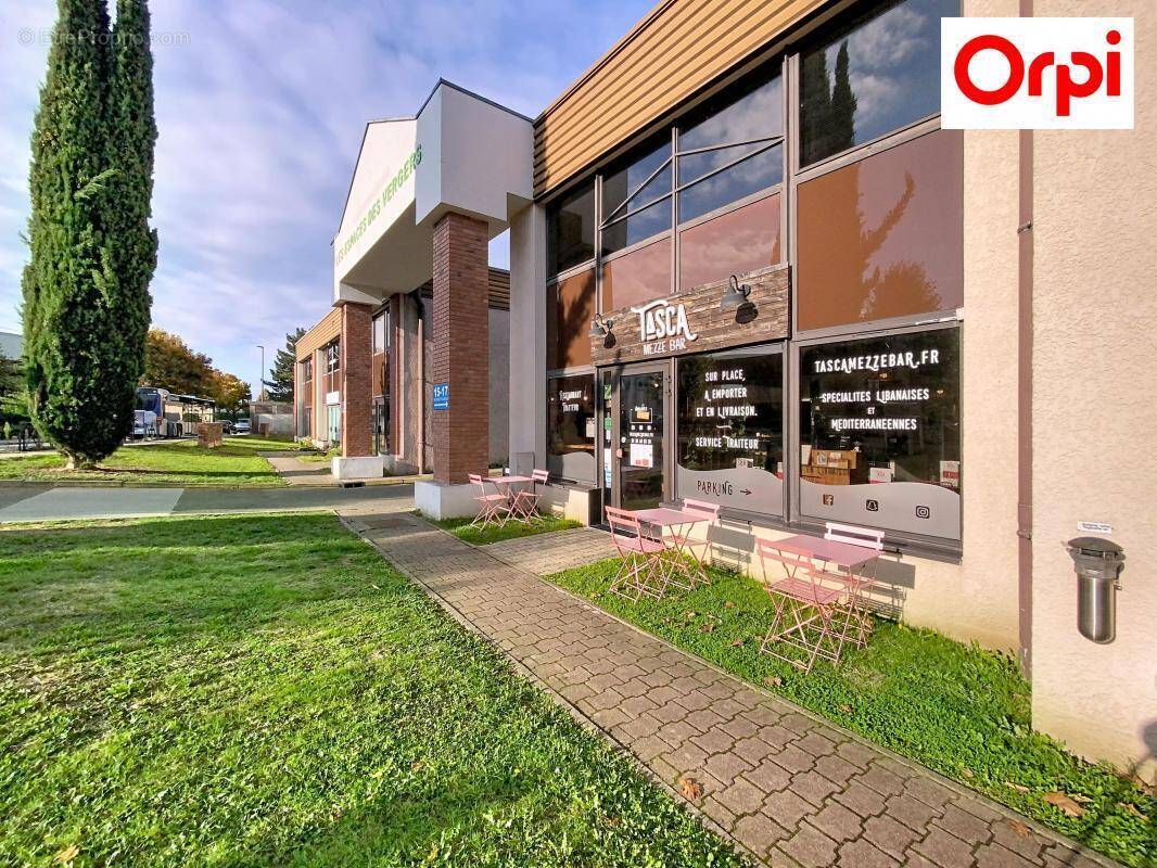 Autre à VOISINS-LE-BRETONNEUX