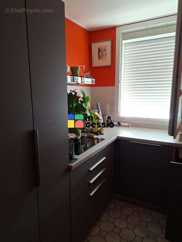 immeuble mixte occupé commerces et logements à vendre - photo 16