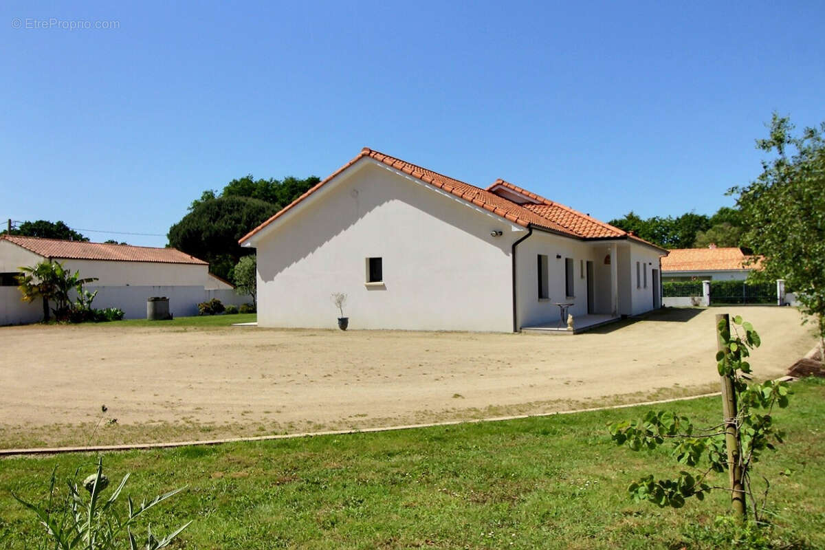 Maison à CHAUVE