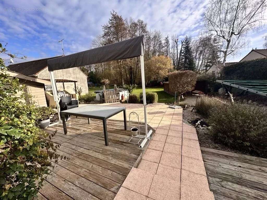 Maison à CONGIS-SUR-THEROUANNE