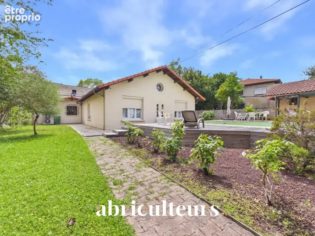 Maison familiale avec piscine et grand jardin avec fort potentiel  à Caudéran 33200 - photo 6